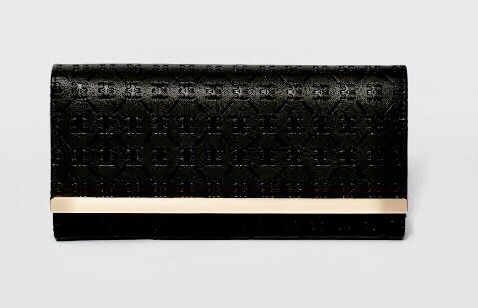 Sophisticated Stash: Must-Have Wallets for Women